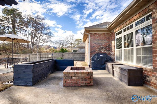 7214 Avonwood Lane Se SE, Owens Cross Roads, AL 35763