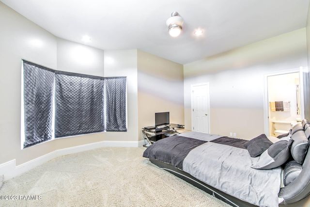 460 N Service Road, Raceland, LA 70394