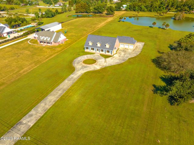 460 N Service Road, Raceland, LA 70394