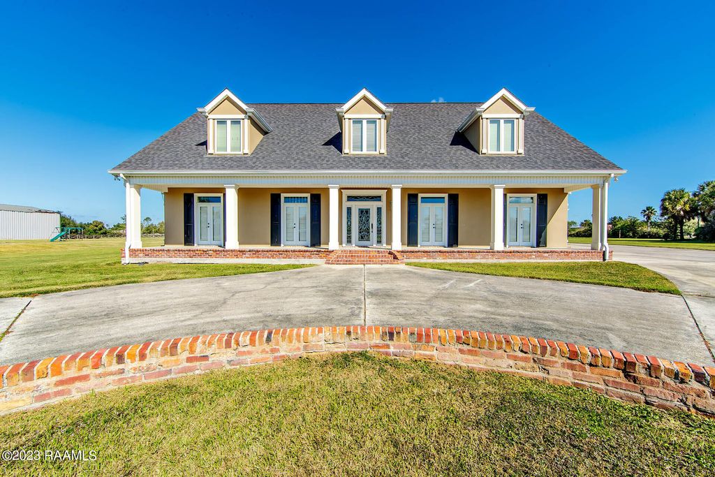 460 N Service Road, Raceland, LA 70394