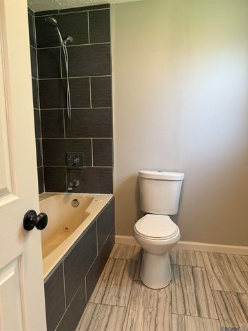 212 Walnut St, Denham Springs, LA 70726