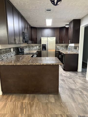 212 Walnut St, Denham Springs, LA 70726