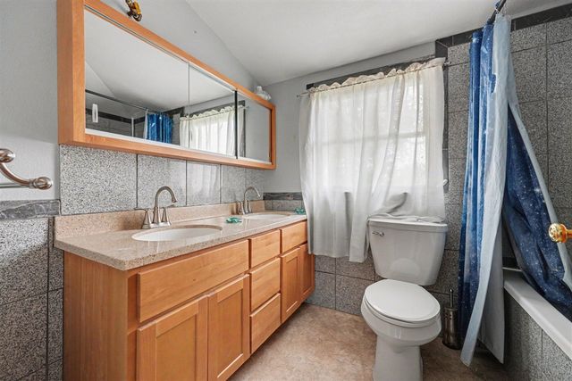 10919 N Maple Island Road, Fremont, MI 49412