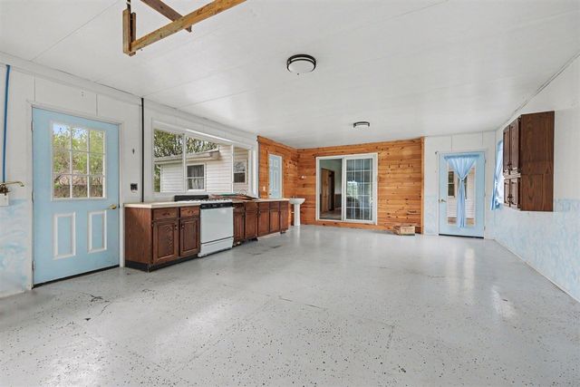 10919 N Maple Island Road, Fremont, MI 49412
