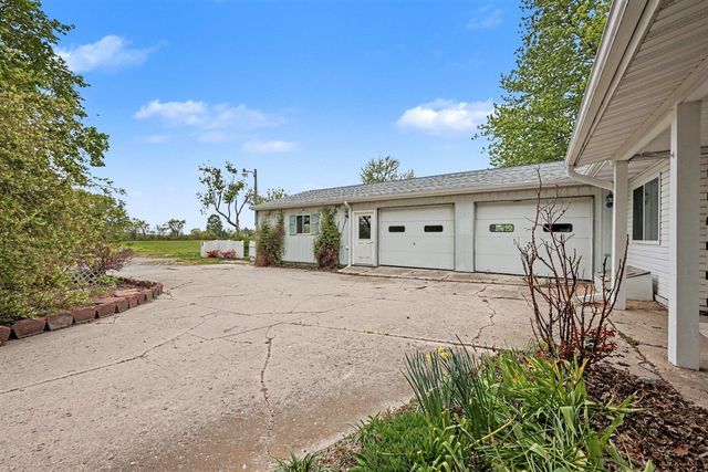 10919 N Maple Island Road, Fremont, MI 49412