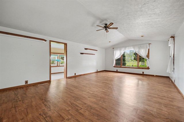 10919 N Maple Island Road, Fremont, MI 49412