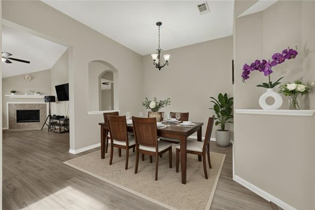 8123 Solara Bend, Houston, TX 77083