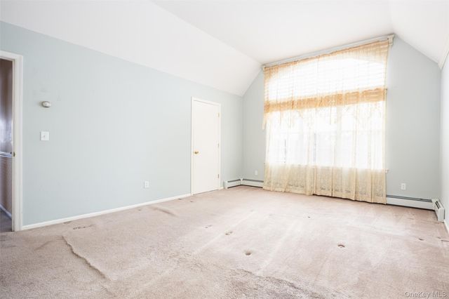 125 Northgate Circle, Baiting Hollow, NY 11933