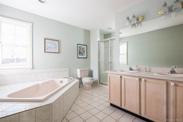 125 Northgate Circle, Baiting Hollow, NY 11933