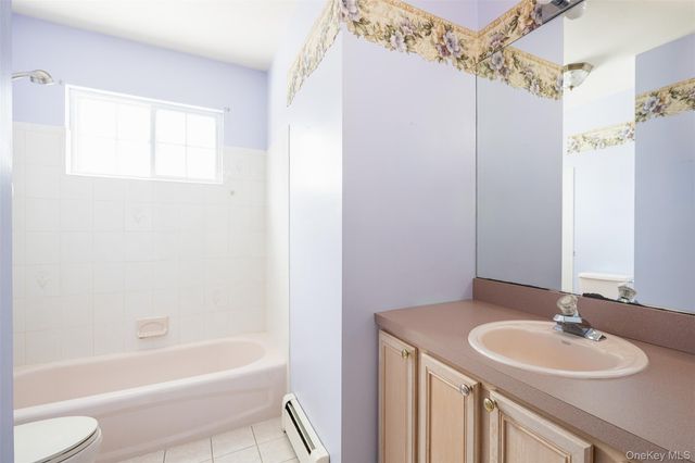 125 Northgate Circle, Baiting Hollow, NY 11933