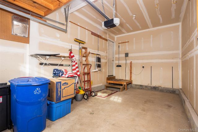 125 Northgate Circle, Baiting Hollow, NY 11933