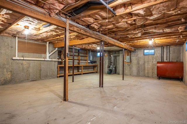 125 Northgate Circle, Baiting Hollow, NY 11933