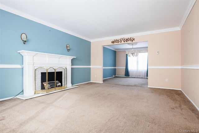 125 Northgate Circle, Baiting Hollow, NY 11933