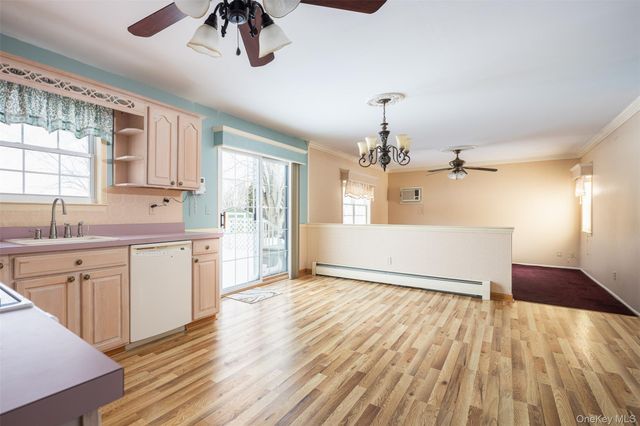 125 Northgate Circle, Baiting Hollow, NY 11933