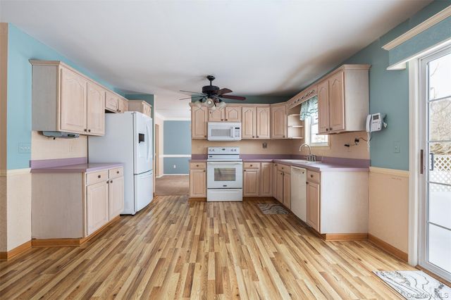 125 Northgate Circle, Baiting Hollow, NY 11933