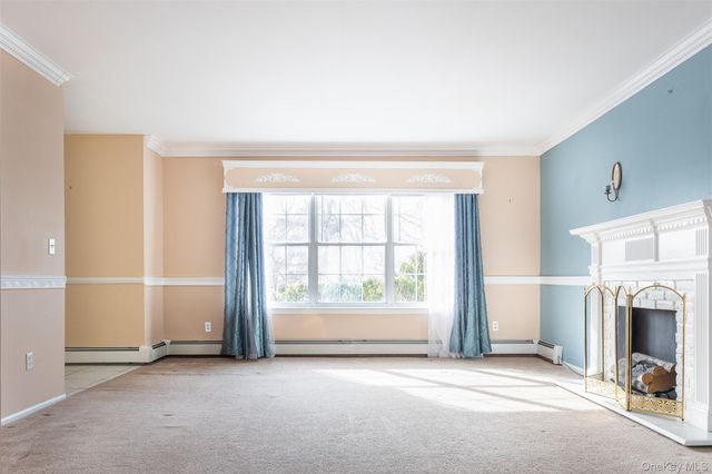 125 Northgate Circle, Baiting Hollow, NY 11933