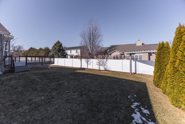 2603 Piney Run, Bloomington, IL 61705