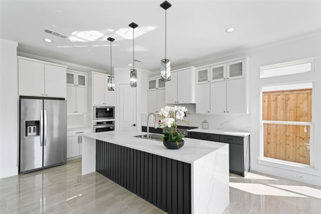 703 Buckalew Street, Dallas, TX 75208