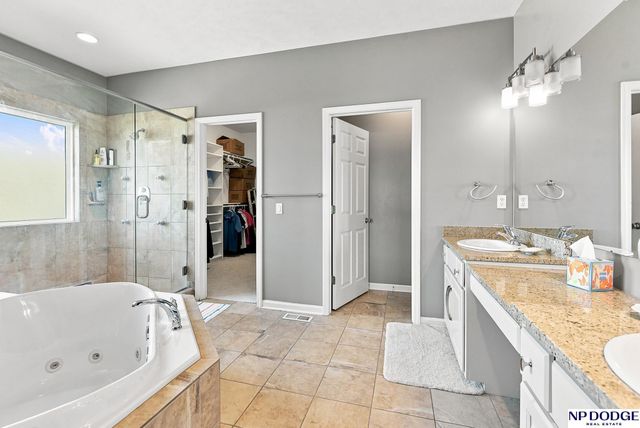 15339 Gilder Avenue, Bennington, NE 68007