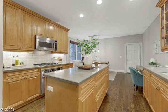 709 Fieldstone Ter, Wyckoff Twp., NJ 07481