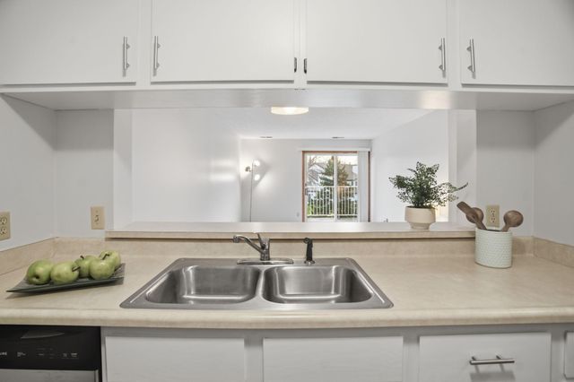 766 County Road F W I, Shoreview, MN 55126