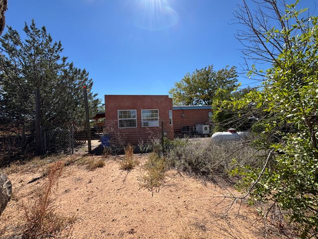 25 JENNIFER Street, Belen, NM 87002