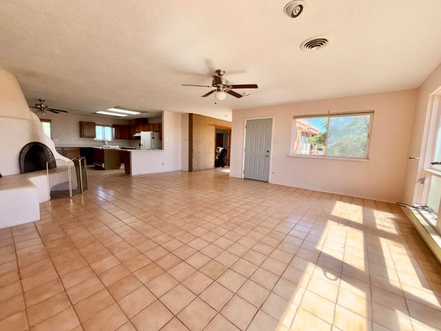 25 JENNIFER Street, Belen, NM 87002