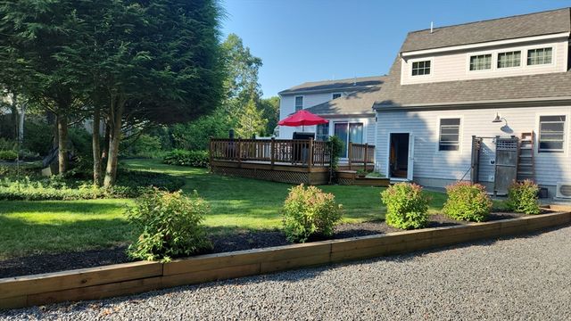 52 Old Colony Dr, Mashpee, MA 02649
