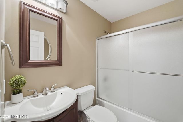 2077 Benjamin Circle, Wall, NJ 07719