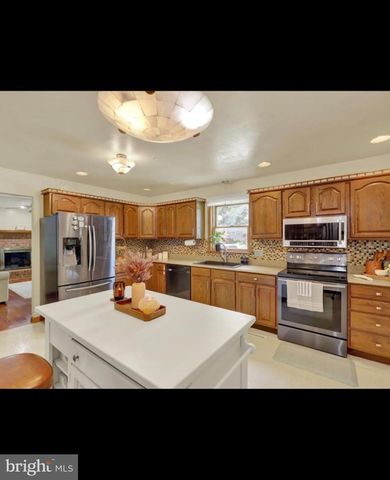 3479 CARNOUSTIE DR, Chambersburg, PA 17202
