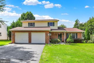 3479 CARNOUSTIE DR, Chambersburg, PA 17202