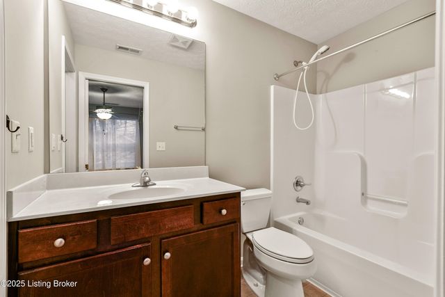 2140 Two Springs Dr, Shelbyville, KY 40065