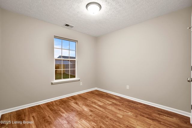 2140 Two Springs Dr, Shelbyville, KY 40065