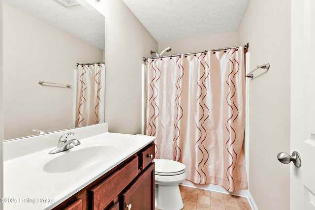 2140 Two Springs Dr, Shelbyville, KY 40065