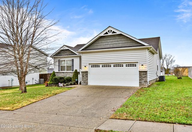 2140 Two Springs Dr, Shelbyville, KY 40065