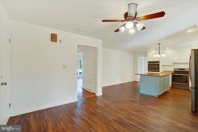 94 STONE MILL RD, Hummelstown, PA 17036