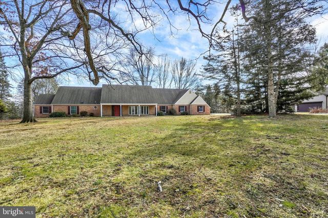 94 STONE MILL RD, Hummelstown, PA 17036