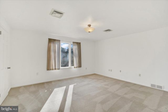 94 STONE MILL RD, Hummelstown, PA 17036