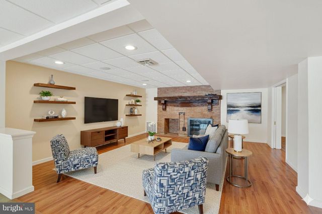 94 STONE MILL RD, Hummelstown, PA 17036