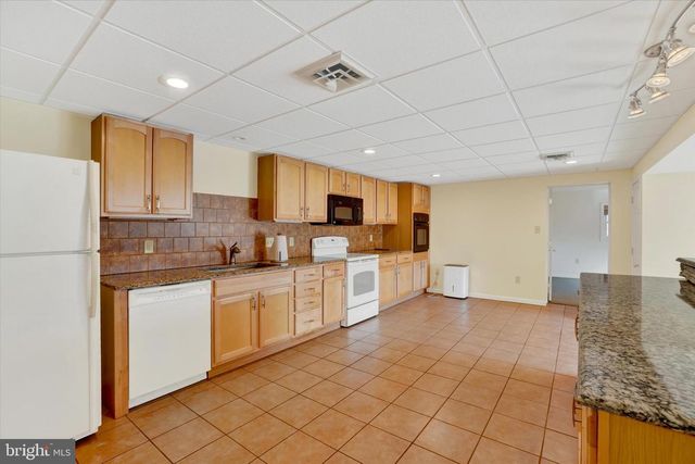 94 STONE MILL RD, Hummelstown, PA 17036