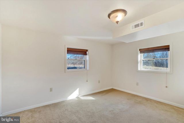 94 STONE MILL RD, Hummelstown, PA 17036