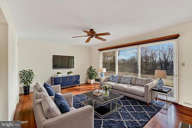 94 STONE MILL RD, Hummelstown, PA 17036