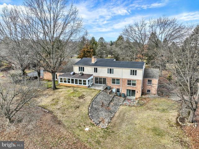 94 STONE MILL RD, Hummelstown, PA 17036