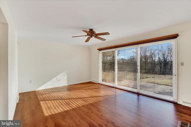 94 STONE MILL RD, Hummelstown, PA 17036