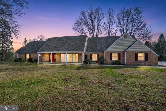 94 STONE MILL RD, Hummelstown, PA 17036