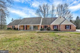 94 STONE MILL RD, Hummelstown, PA 17036