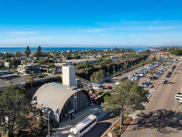 409 N Cedros Ave, Solana Beach, CA 92075