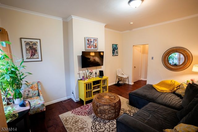 77 Lexington Ave, Jersey City, NJ 07304