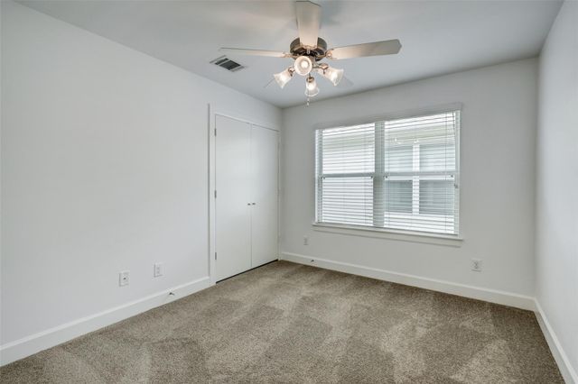 5941 South Loop E 1002, Houston, TX 77033