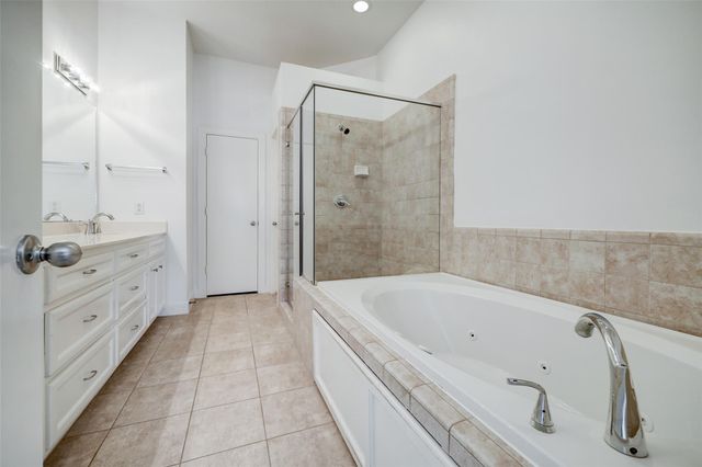 5941 South Loop E 1002, Houston, TX 77033